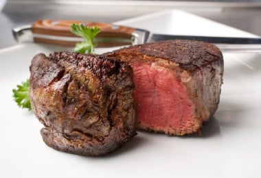 Mejores cortes para una parrilla en casa el día del padre.