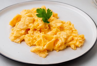 Huevos revueltos para desayunar.
