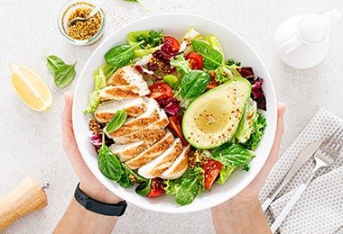 Ensalada con proteína qué comer después de hacer ejercicio