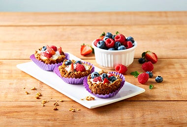 Receta de canasta de granola con arándanos y frambuesas 