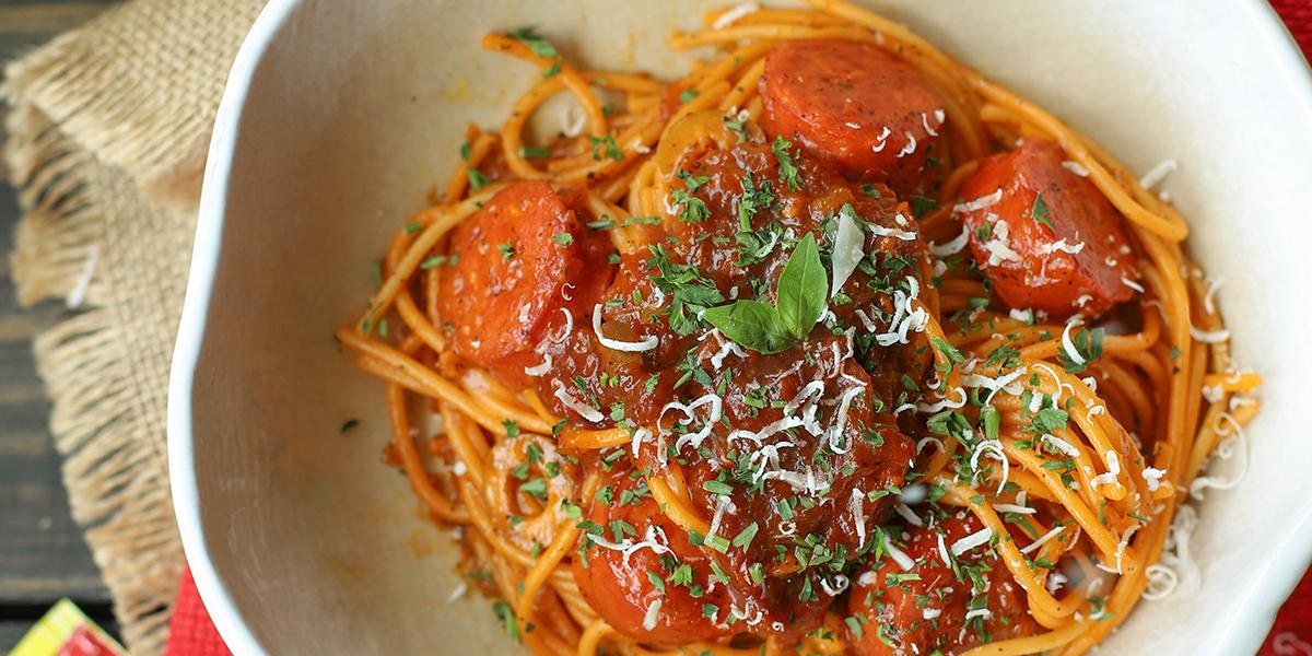 RECETAS-NESTLE-VENEZUELA-pasta-roja-CALDO-DE-POLLO-MAGGI-ALMUERZO-FAMILIAR