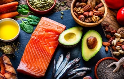 Proteínas, vegetales, nueces y semillas porciones de alimentos 