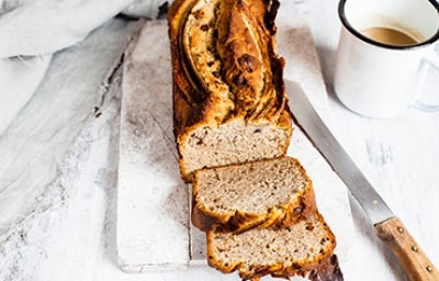 Pan brioche tajado con café Pan brioche tajado con café