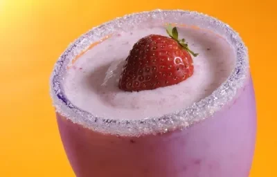 Frappé-de-fresa-recetas-NESTLE-Leche-condensada-Venezuela