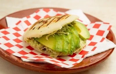 arepa-reina-pepiada-MAGGI-recetas-NESTLE-Venezuela arepa-reina-pepiada-MAGGI-recetas-NESTLE-Venezuela
