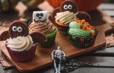 RECETA-FAMILIAR-CUPCAKES-MARMOLEADOS-PARA-HALLOWEEN-RECETASNESTLE-VENEZUELA-POSTRES-SAVOY