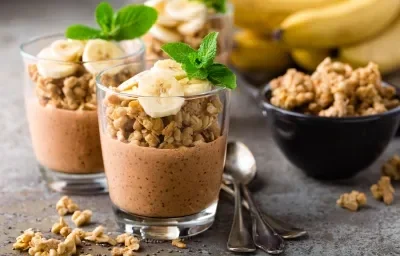 Mousse-trufada-de-chocolate-y-crocante-de-cambur-SAVOY-Venezuela Mousse-trufada-de-chocolate-y-crocante-de-cambur-SAVOY-Venezuela