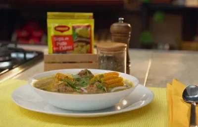 Caldo-de-res-con-bolas-de-plátano-verde-MAGGI