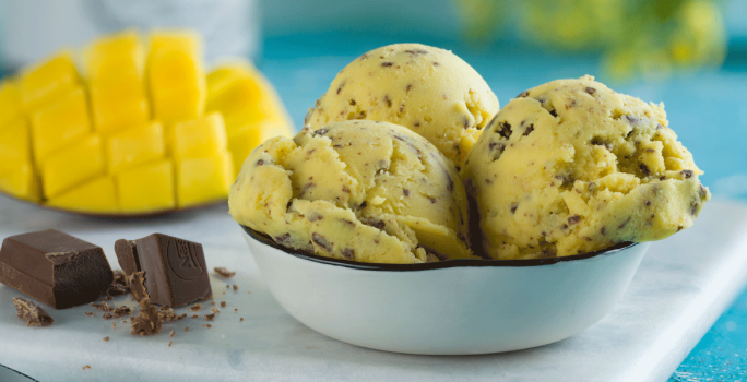 Helado-de-mango-y-chocolate-Recetas-NESTLE-CARNATION-SAVOY