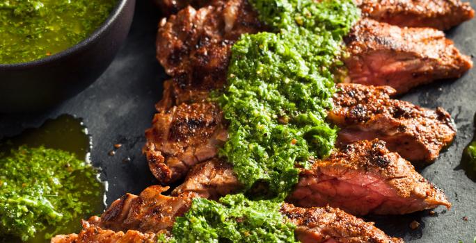 Carne-con-salsa-chimichurri-Recetas-NESTLE-MAGGI