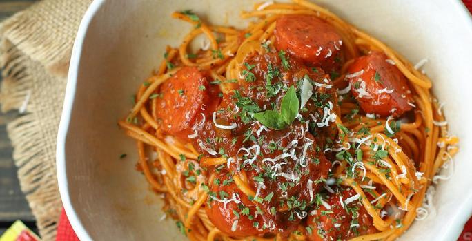 RECETAS-NESTLE-VENEZUELA-pasta-roja-CALDO-DE-POLLO-MAGGI-ALMUERZO-FAMILIAR