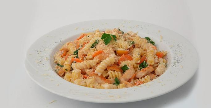 Pasta-con-pollo-y-vegetales-MAGGI-Recetas-NESTLÉ-Venezuela