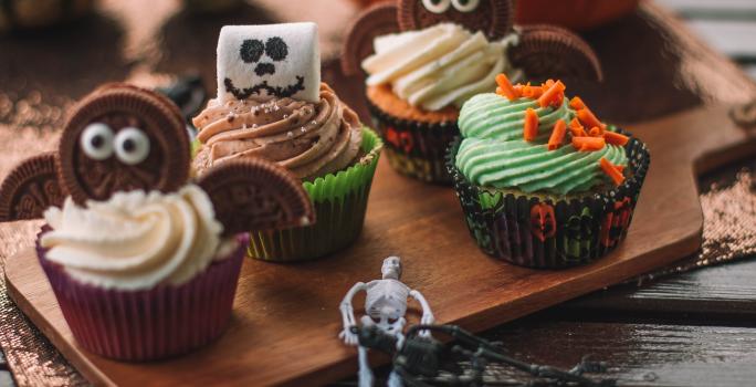 RECETA-FAMILIAR-CUPCAKES-MARMOLEADOS-PARA-HALLOWEEN-RECETASNESTLE-VENEZUELA-POSTRES-SAVOY