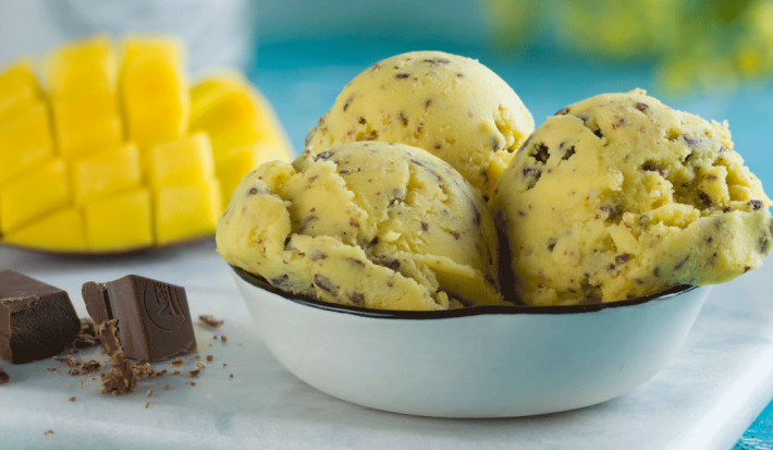 Helado-de-mango-y-chocolate-Recetas-NESTLE-CARNATION-SAVOY