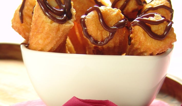 receta-facil-rapida-familiar-churros-con-chocolate-postres-savoy-nestle-venezuela