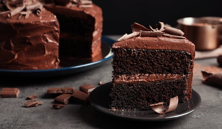 RECETAS_NESTLE_VENEZUELA_TORTA_DE_CHOCOLATE_CON_GLASEADO_SAVOY-min